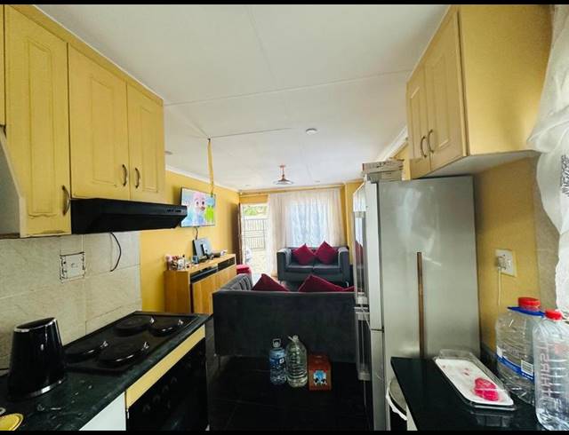 5 BEDROOM HOUSE FOR SALE IN ORMONDE VIEW